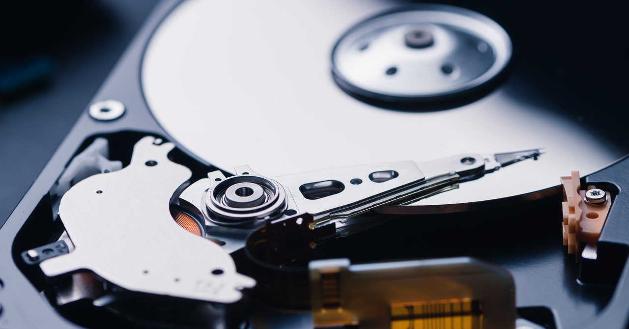 The Music Industryâs â90s Hard Drives Are Dying